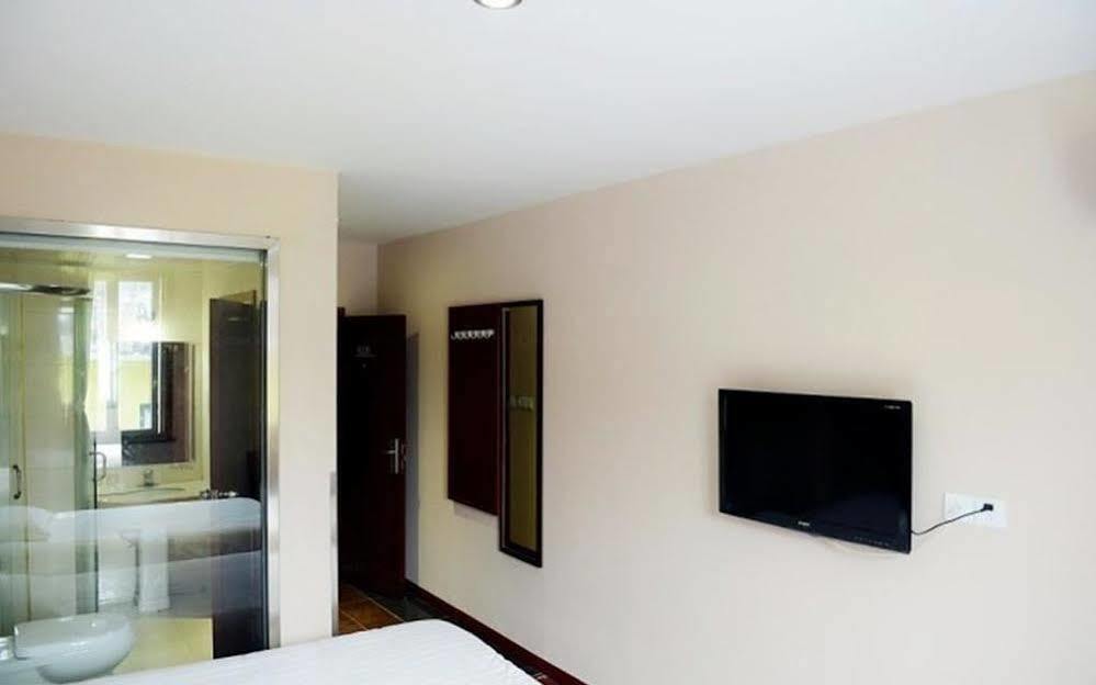 Hotel Fengye Super8 Lujiazui à Shanghai Extérieur photo